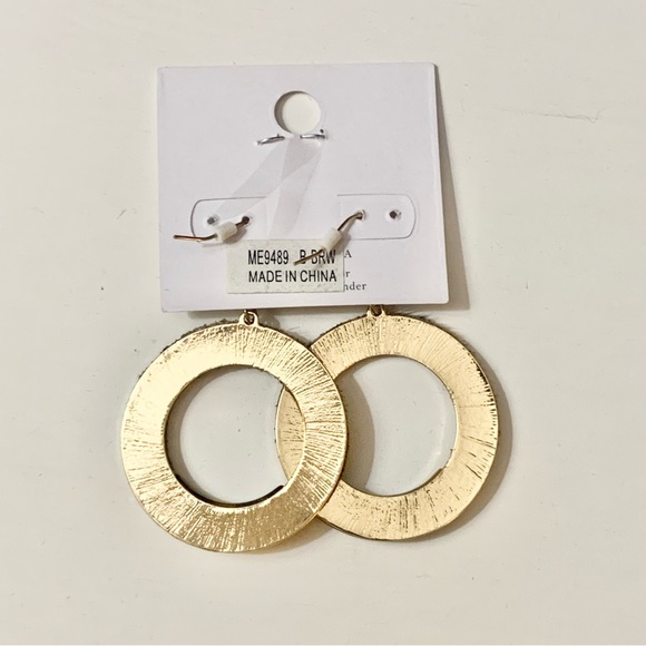 ♦️SOLD♦️ Boutique leopard print calf hair leather tortoise shell dangle earrings - Picture 5 of 6